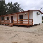 Maison mobile T2 de 72 m² – 2 chambres, style traditionnel avec terrasse bois