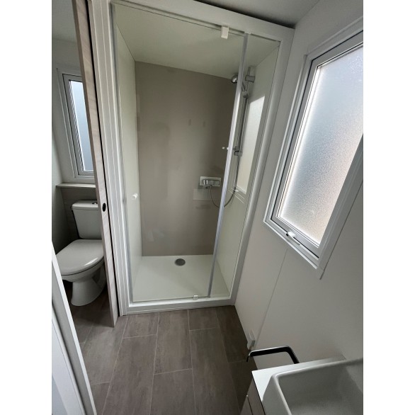 Mobil-home Trigano Savina 2020 – 2 chambres, 2 salles de bain, isolation 4 saisons (occasion) – Image 5